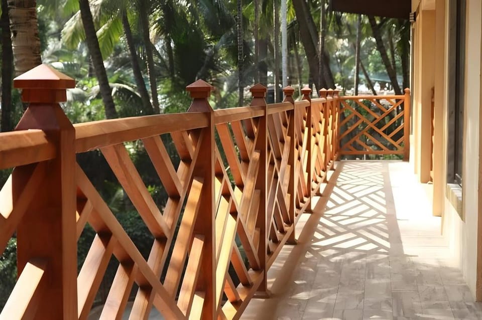 Crystal Villa Kihim Hotel in Maharashtra
