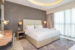5 Star 2BR Burj Khalifa views from room pool & Gym Apartment in Dubai
