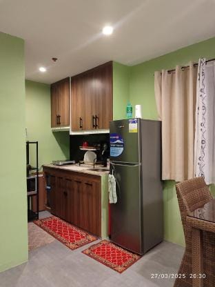 Sunny Edwani in Baguio City (Condo) Vacation rental in Baguio