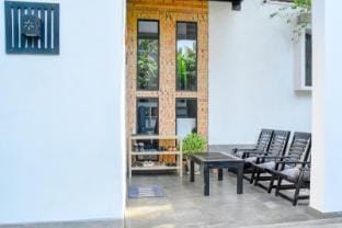 Anushka Holiday Inn Villa in Hikkaduwa