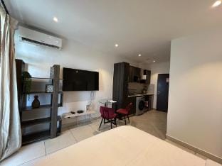 Executive Studio with a view Apartment in Accra