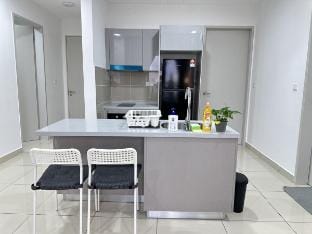 Cozy 1 BR suite Netflix(NEO-34-3-1BR) Trion@KL Vacation rental in Federal Territory of Kuala Lumpur