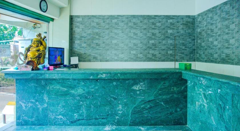 Townhouse Oak Palembang Near Jembatan Ampera Formerly Azzura Hotel Hotel in Indonesia