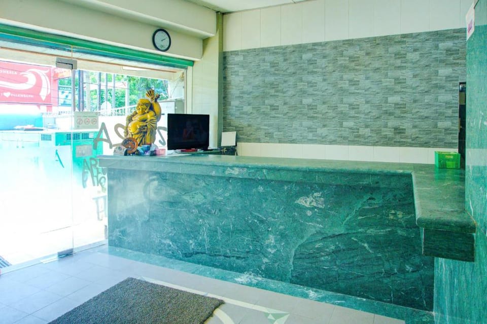 Townhouse Oak Palembang Near Jembatan Ampera Formerly Azzura Hotel Hotel in Indonesia