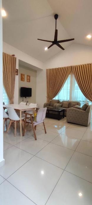 Flora Homestay Vacation rental in Kedah