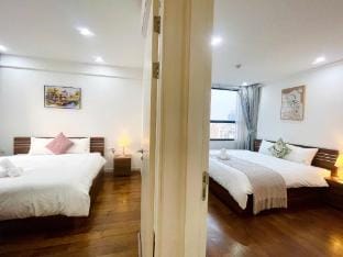 Vinhome D.Capitale 3PN2Bth 2909 Apartment in Laos