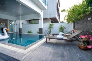 Hinata Villa_9BR Retreat_Huge Pool_My Khe Beach Villa in Da Nang
