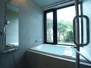 BaysideVilla MiyakoIsland Villa in Okinawa Prefecture