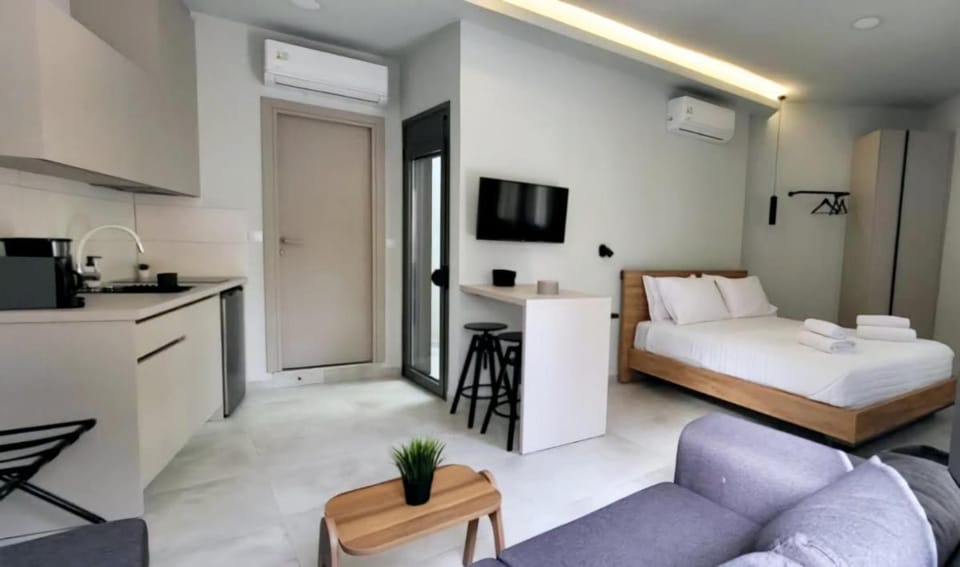 Basil Central Studio - by Checkin Apartment in Heraklion