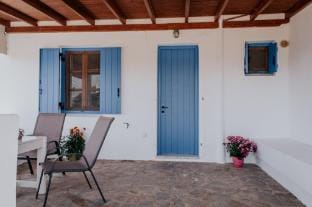 Sunlight Kastraki beach house Vacation rental in Naxos, Naxos and Lesser Cyclades, Greece