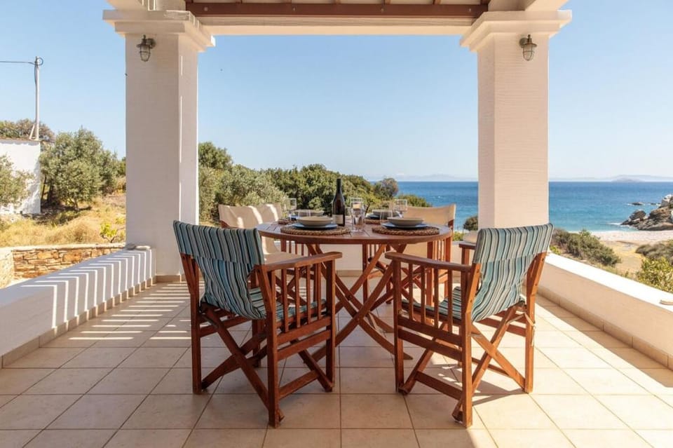 Apiliotis sunrise beach villa Villa in Decentralized Administration of the Aegean