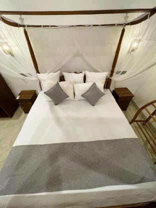 LaRoy Mirissa featuring Smart King Room Vacation rental in Mirissa