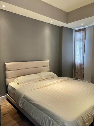 NEW 5minSudirman 10minGBK view 1BRPOOLFitnessYoga Vacation rental in Jakarta
