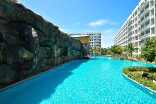 LAKE VIEW Studio in LBR Maldives Vacation rental in Pattaya City