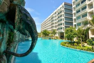 LAKE VIEW Studio in LBR Maldives Vacation rental in Pattaya City