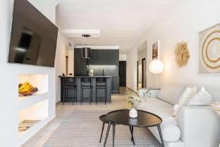 Casa Linda  Terrace Pool Modern Apartment in Marbella