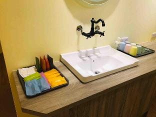 九份JiufenFamilyhomestay親子家庭八人房閣樓適合三代同堂（近昇平戲院美代子理髮） Vacation rental in Taiwan, Province of China