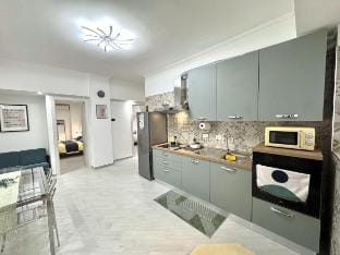 Sunny’s Suite | 2min to Metro B, 8min to Colosseum Vacation rental in Rome