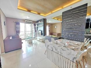 Strategic 3BR Thamrin Residence Near Pl & GI Vacation rental in Jakarta