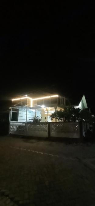 Paiton Guesthouse Syariah Vacation rental in East Java
