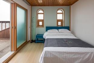 Pacific Blue Icheon Jang Ho Won Vacation rental in Gyeonggi-do