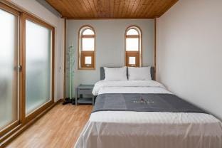 Pacific Blue Icheon Jang Ho Won Vacation rental in Gyeonggi-do