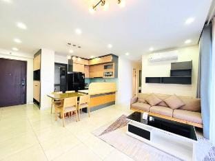 Dcapitale/Spacious/3BR/Poolview Vacation rental in Laos
