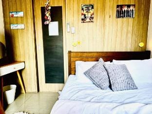 Beach Haven in MOA’s Shore Resort near Airport 679 Vacation rental in Pasay