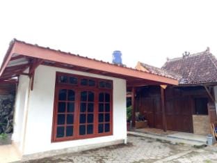 Ndalem Monggolo  Vacation rental in Yogyakarta