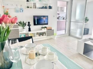 D Condo Sign 1BR Gym Pool View @Central Festival  Apartment in Chiang Mai