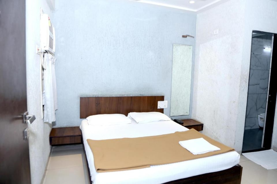 Tirupati Residency Hotel Surat Hotel in Gujarat