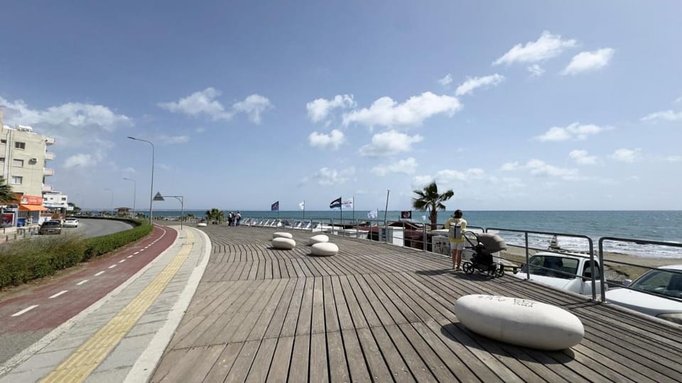 Hills 2bdr Seaside Makenzy Larnaka Apartment in Larnaca