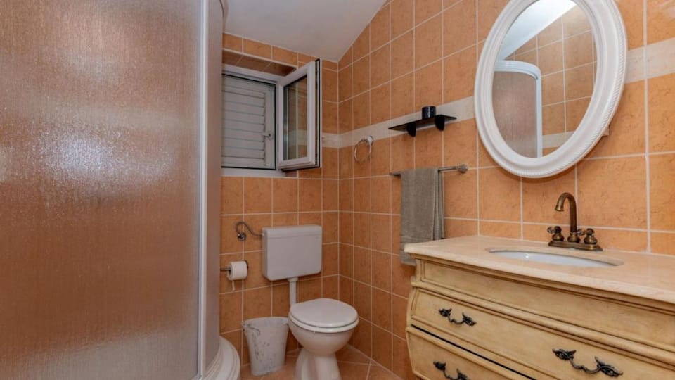 Villa Zovko in Makarska by Villas Guide Villa in Split-Dalmatia County