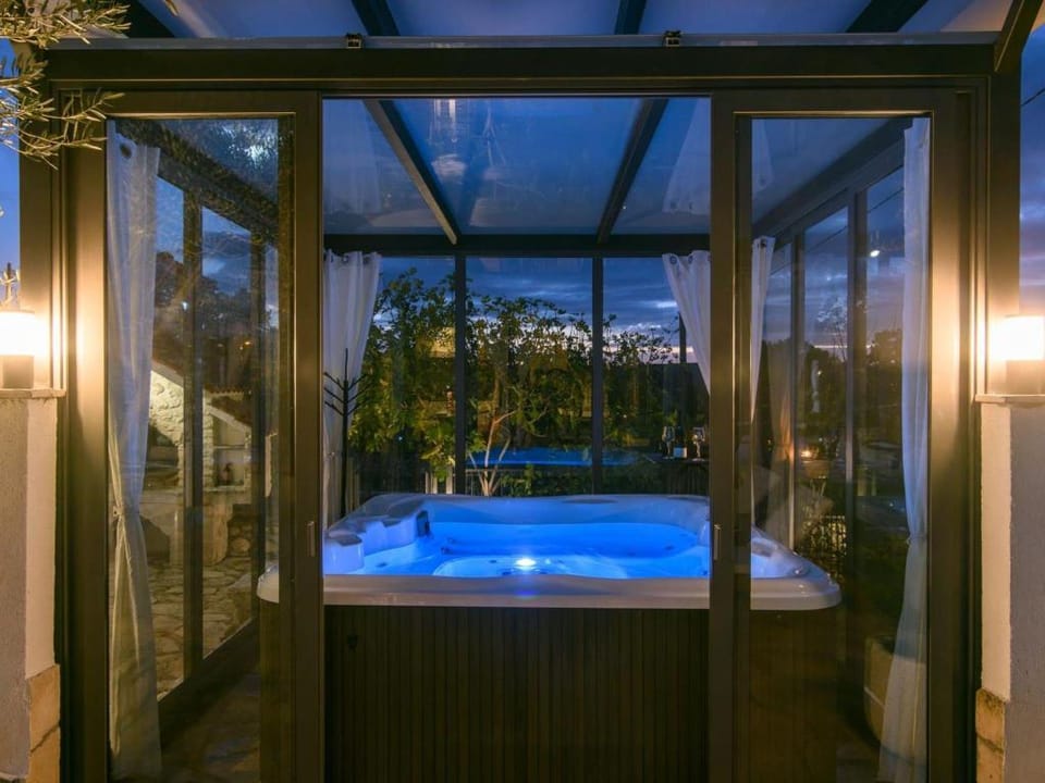 Vila Ive winter spa Podumci Villa in Šibenik-Knin County, Croatia