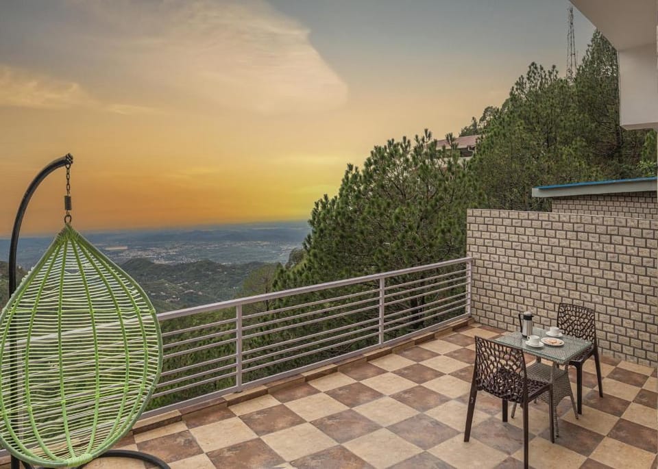 LakeView Kasauli Cottage Vacation rental in Himachal Pradesh