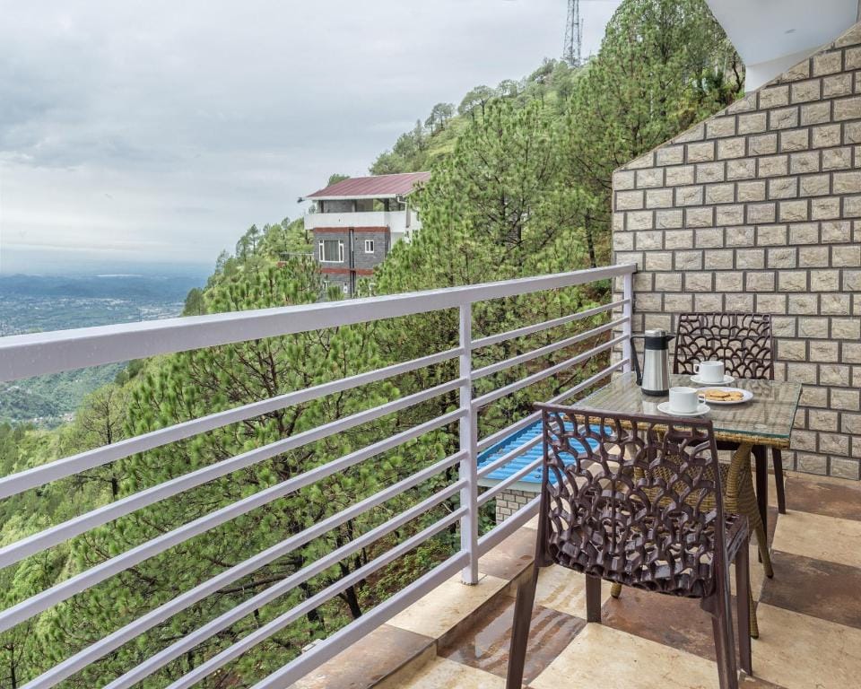 LakeView Kasauli Cottage Vacation rental in Himachal Pradesh