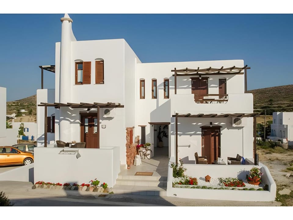Niriides Bed and Breakfast in Milos