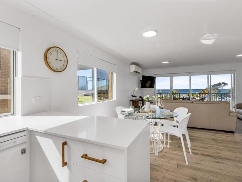 Cabarita Beachfront with Headland Views - Apt 15 Apartment in Tweed Heads