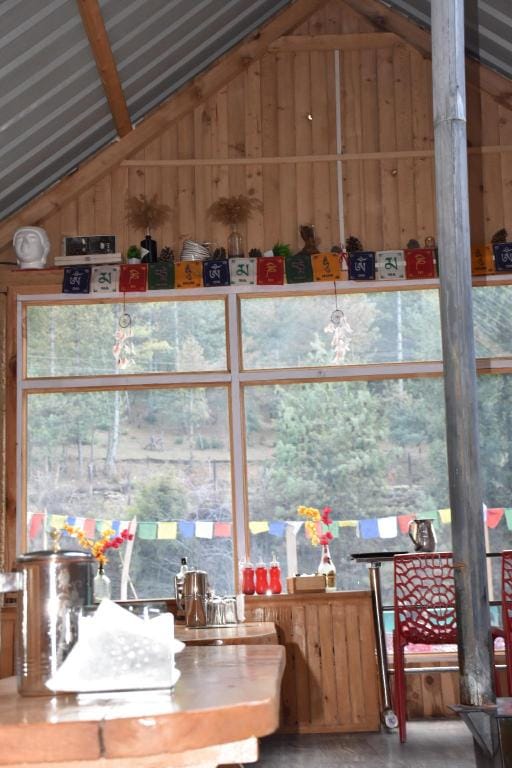 Alpine stays Hotel in Himachal Pradesh