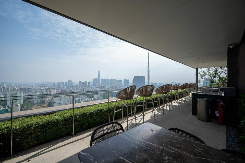 Sunrise Lux-Living at The MarQ Residence D1 Apartment in Ho Chi Minh City