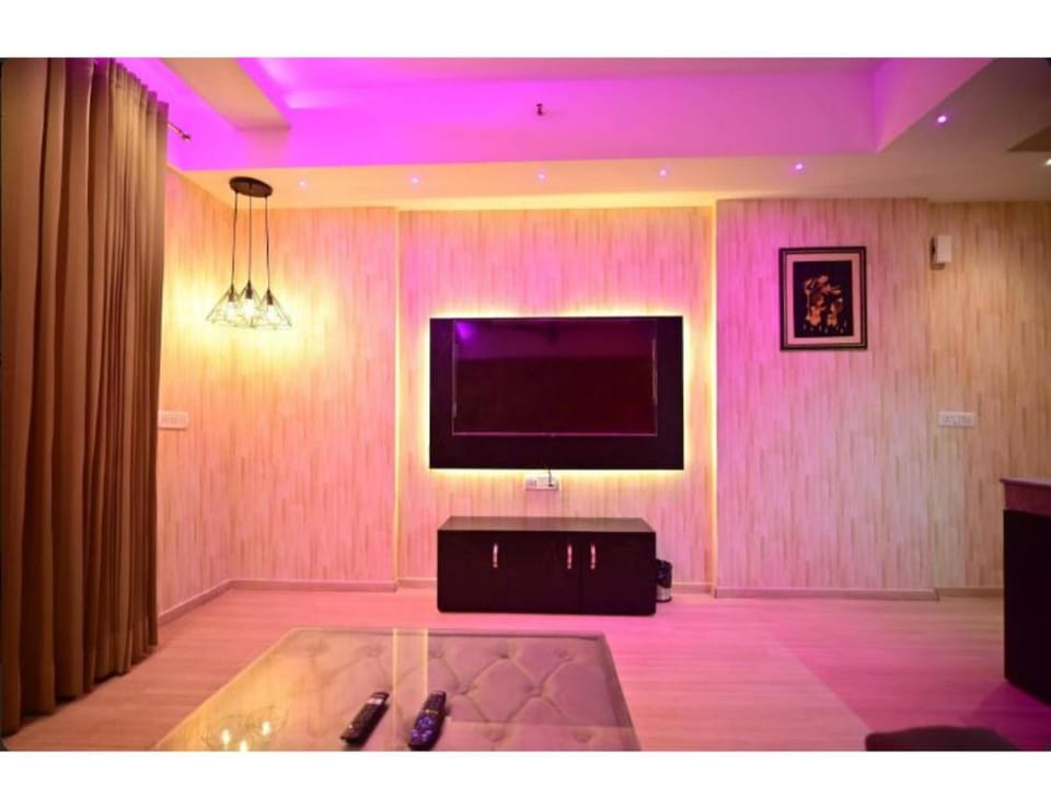 FellaFoot - Premium Apartments and Rooms-Spartans Apartment in Lucknow