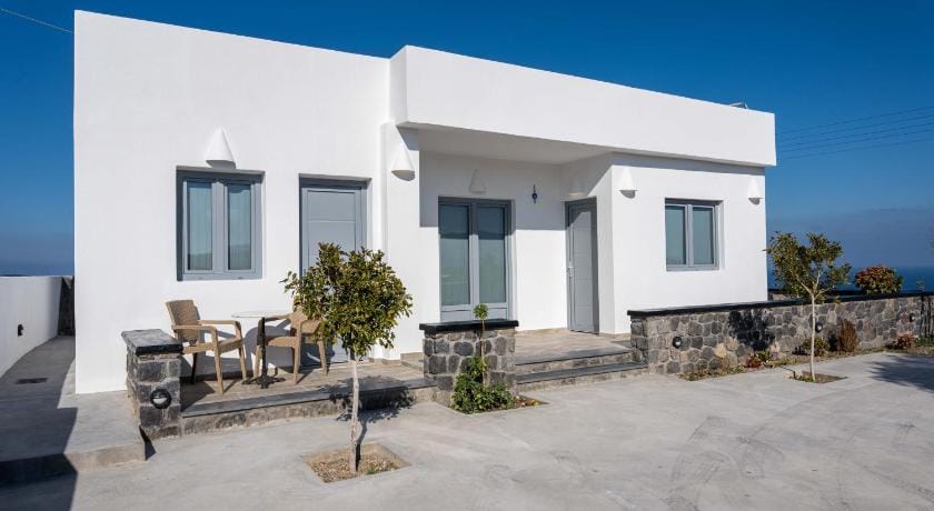 Bliss Holidays Spot Apartment in Santorini