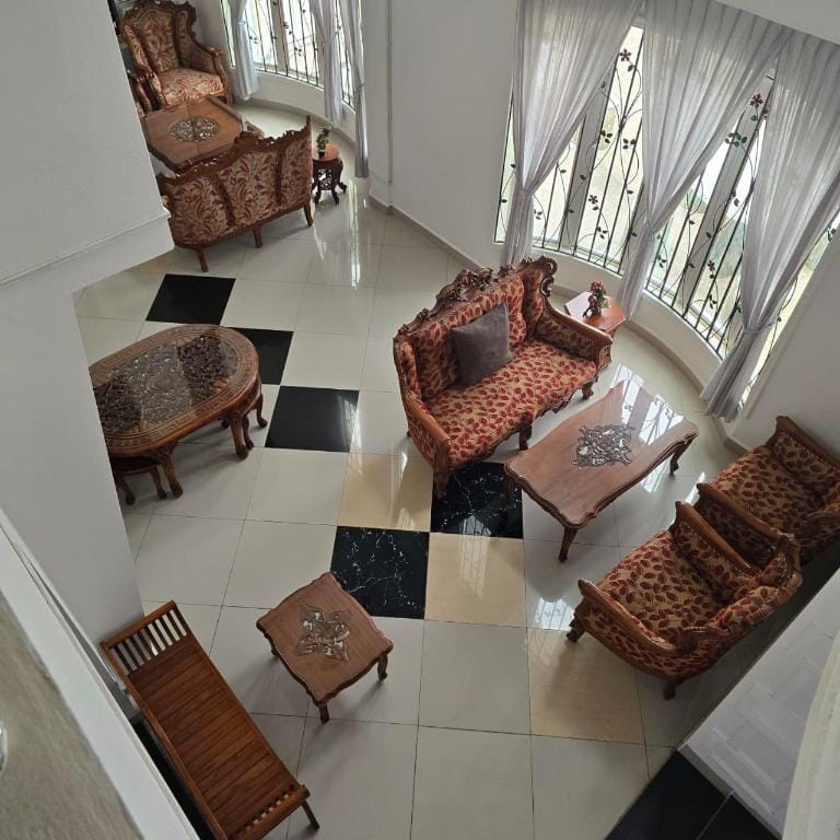 Magnificent White House Semporna by The Minimalist Hotel in Sabah