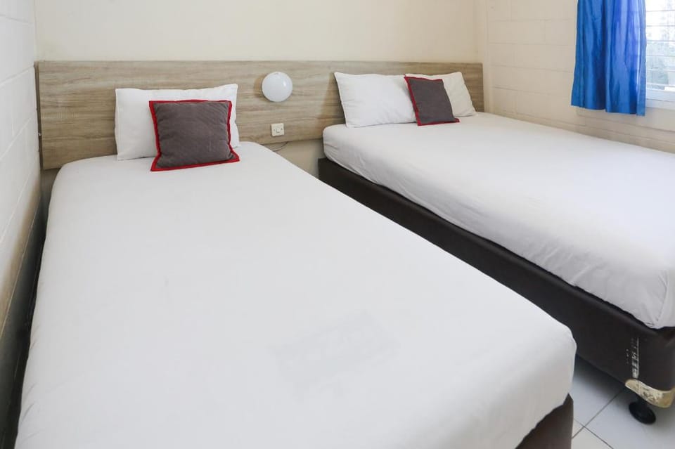 Hotel Villa Bunga Bunga 6 Hour Stay Hotel in Cisarua