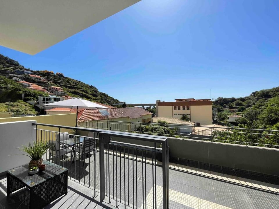 Plaza Charming Flat Madeira Apartment in Madeira District