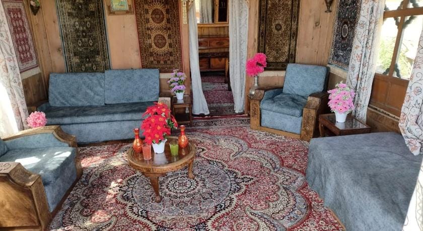 Houseboat Shamshad Hotel in India