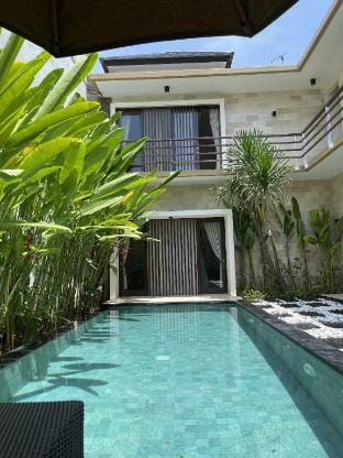 Villa Avi Villa in Kuta Selatan