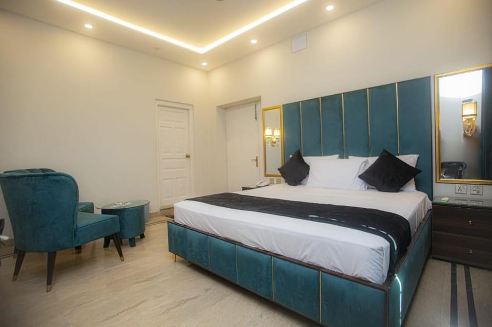 Hotel White Season Gulberg Hotel in Lahore