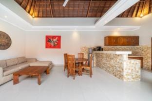Ben & B villa Villa in North Kuta