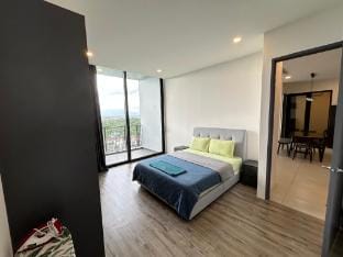 PAKBOY APARTMENT 3 BEDROOM Vacation rental in Kuching